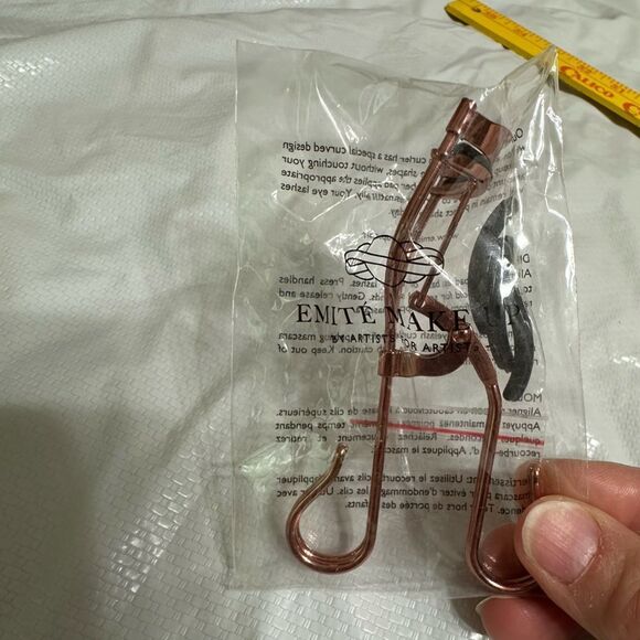 EMITE - PROFESSIONAL EYE LASH CURLER - ROSE GOLD, New in packet - Picture 2 of 5